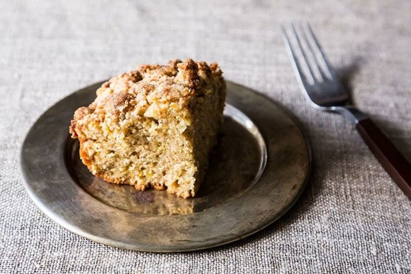 Cardamom crumb cake