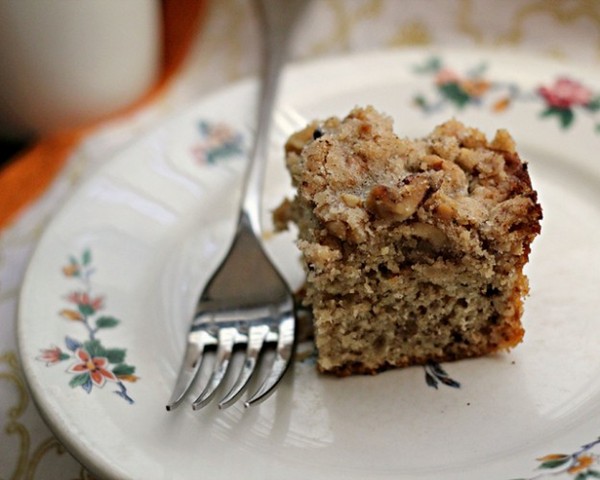 Cardamom crumb cake