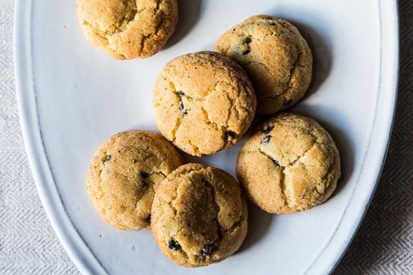 Cardamom currant snickerdoodles