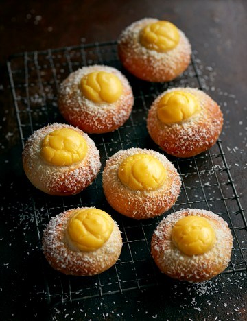 Cardamom custard buns (skolebrod)