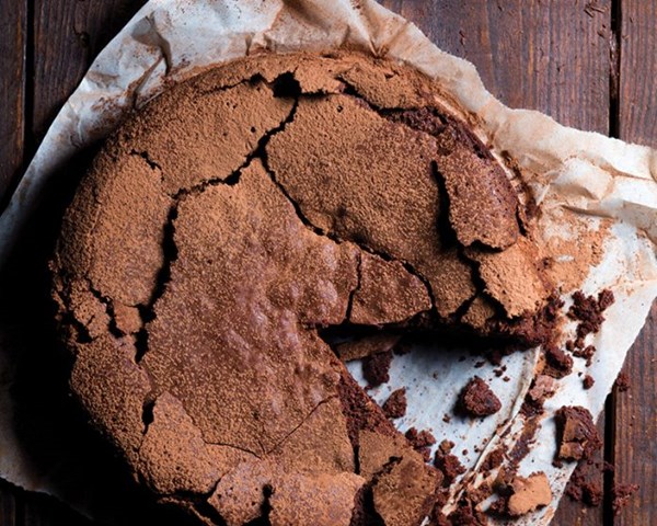 Cardamom flourless chocolate cake
