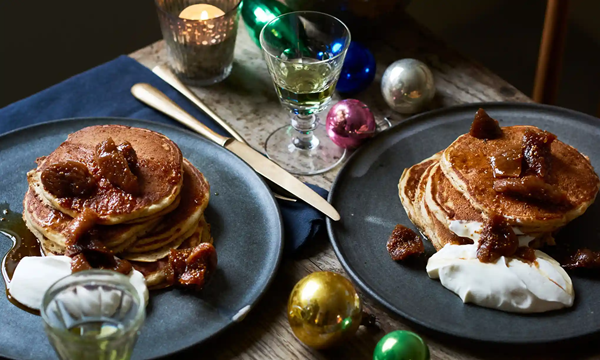 Cardamom pancakes with thyme figs