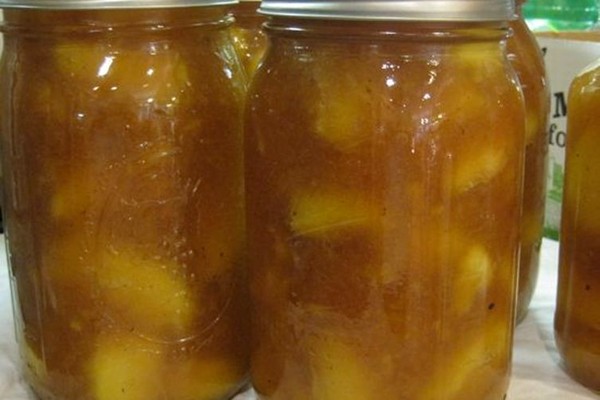 Cardamom peach pie filling
