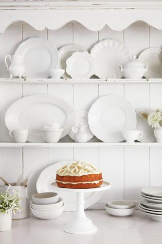 Cardamom sponge with white chocolate icing