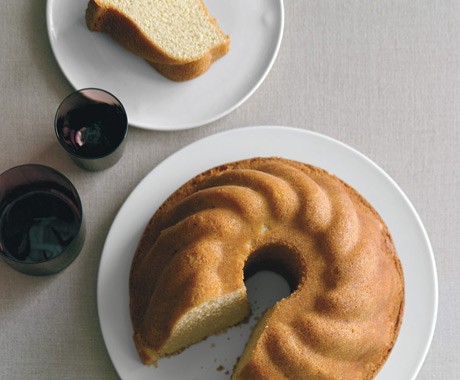 Cardamom vanilla pound cake