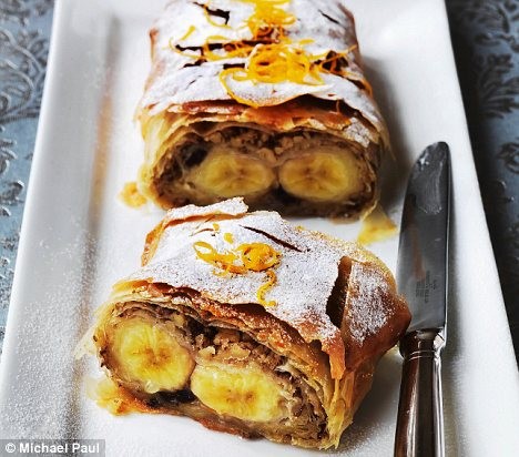 Caribbean banana and raisin strudel 