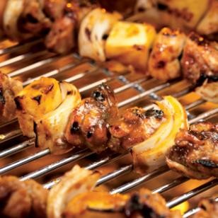Caribbean chicken & pineapple kebabs with banana salad