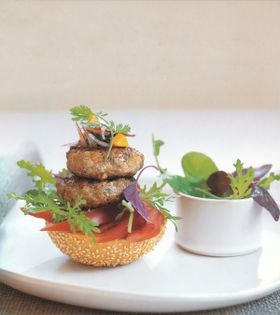 Caribbean pork burgers with barbecue jerk baste and calypso mojo