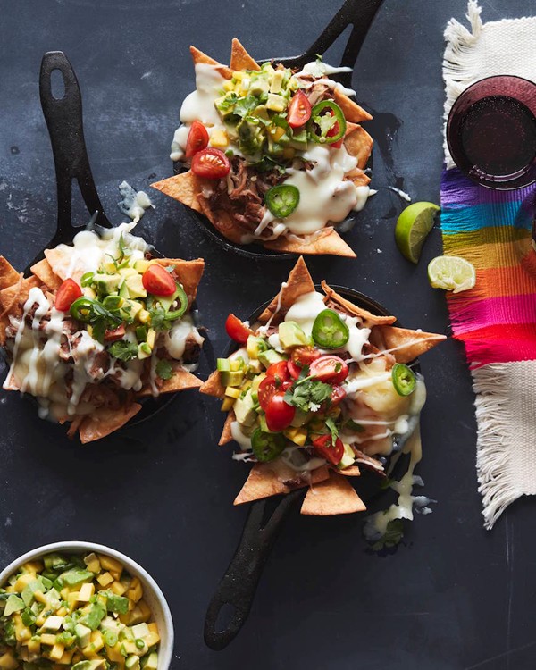 Carnitas skillet nachos