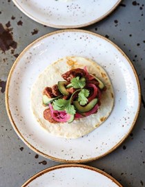 Carnitas tacos [Aarón Sanchez]