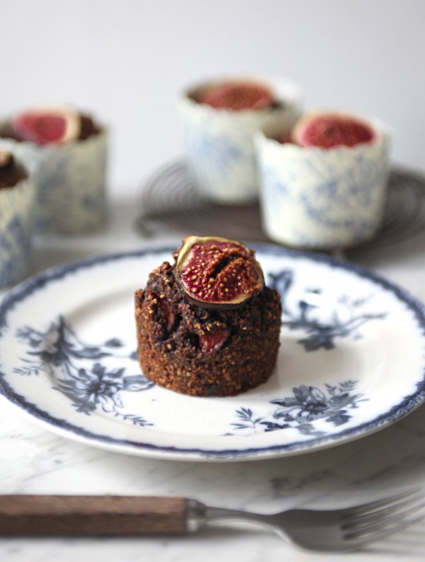 Carob & fig muffins