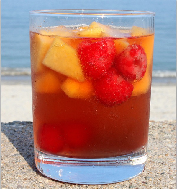 Carolina peach sangria