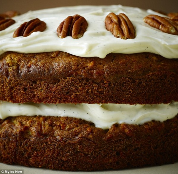 Carrot & apple cake