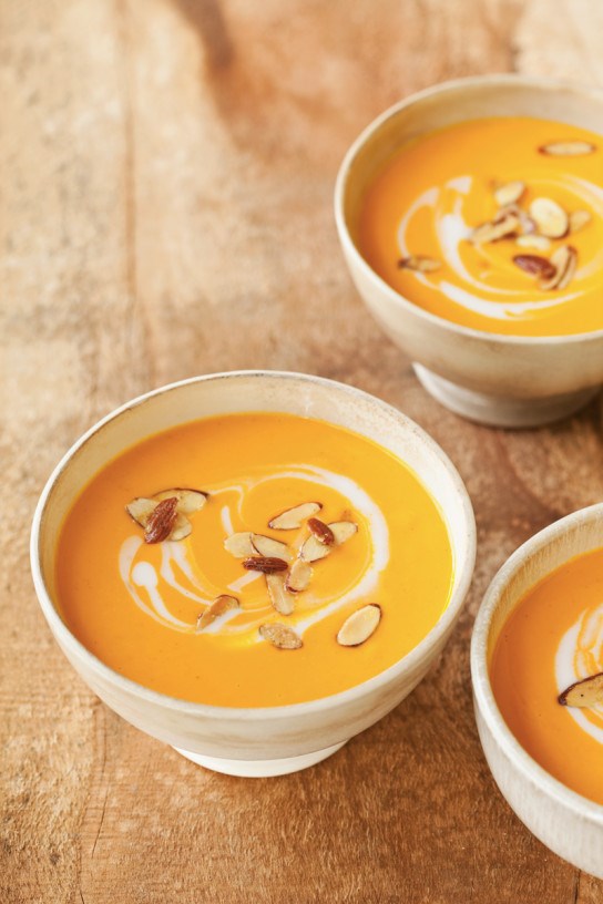 Carrot & coconut purée with curried almonds