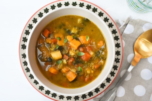  Carrot & sweet potato soup with spinach 