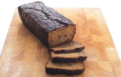 Carrot and walnut cake