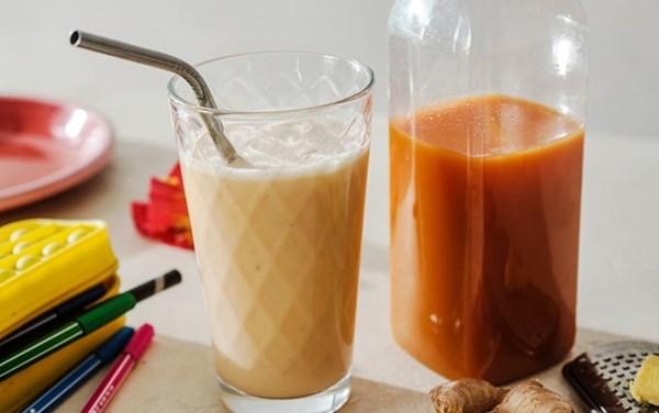 Carrot, apple and ginger smoothie