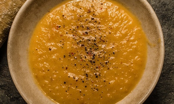 Carrot, apple and habanero pepper soup