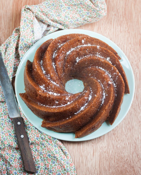 Carrot applesauce cake