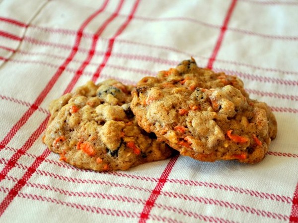 Carrot cake cookies