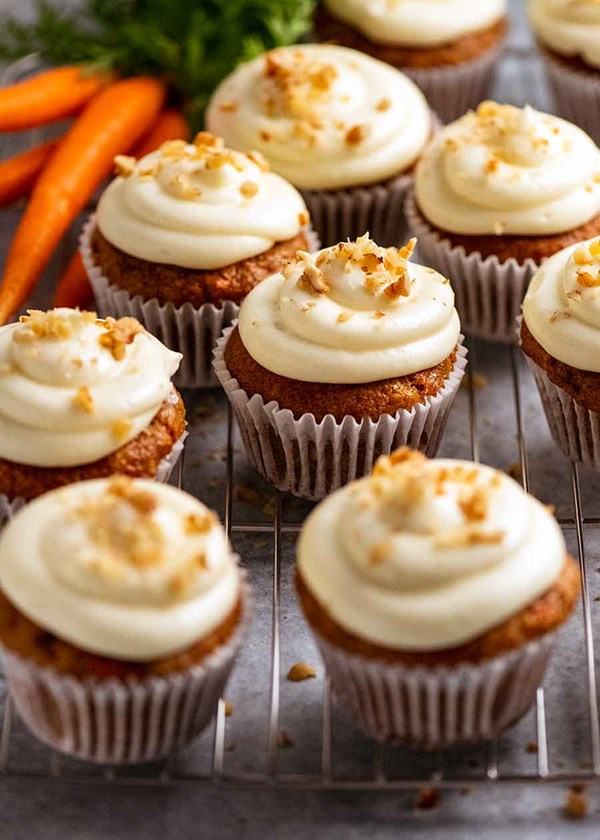 Carrot cake cupcakes