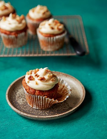Carrot cake muffins with tahini buttercream