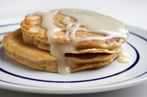 Carrot cake pancakes with cream cheese sauce