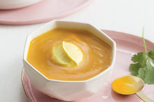 Carrot-ginger soup with curried mascarpone