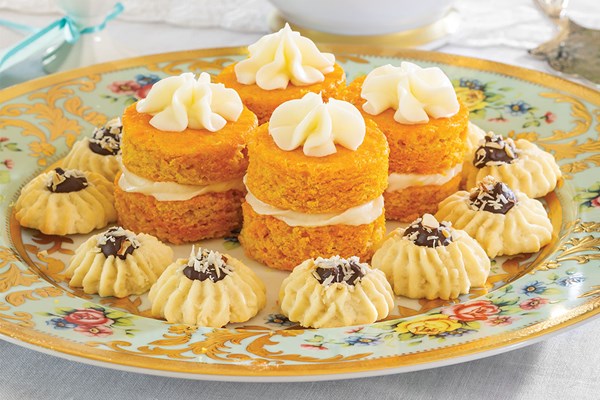 Carrot-mango cakes [Mascarpone frosting]