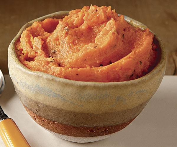 Carrot mash with orange and mint