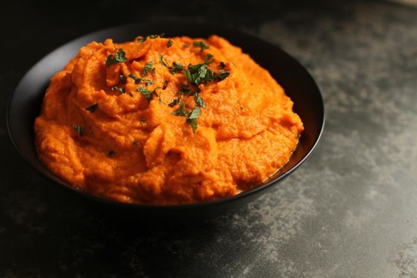 Carrot mash with orange and mint