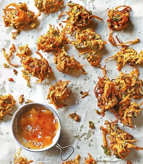 Carrot, onion and spinach bhajias