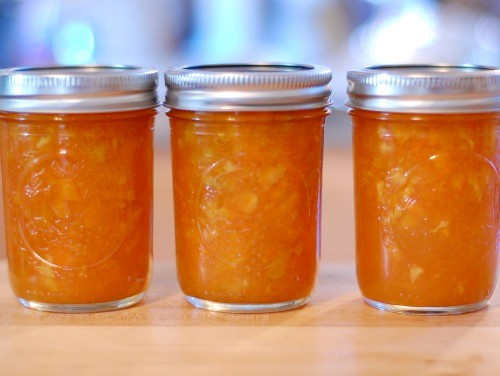 Carrot orange marmalade with cinnamon and golden raisins