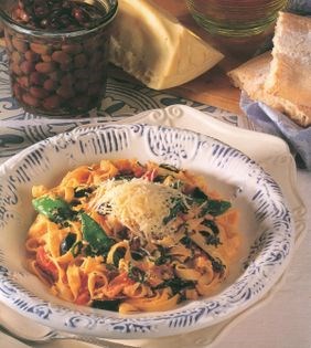 Carrot pasta with capsicum, snow peas and Parmesan