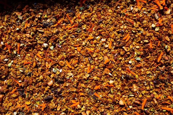 Carrot pudding granola (Gajar ka halwa granola)