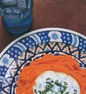 Carrot puree with yogurt (Havuc ezmesi)