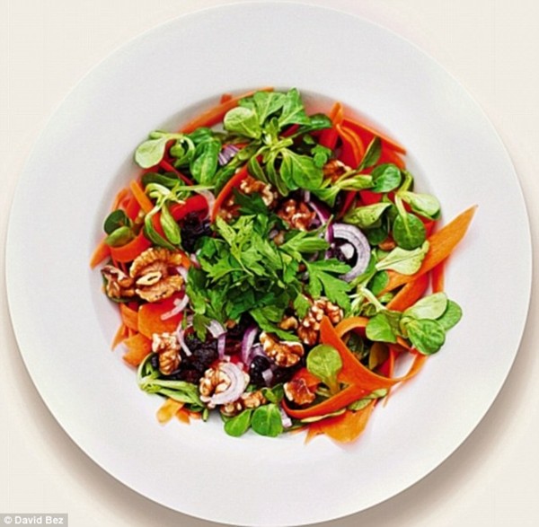 Carrot, red onion, walnuts and raisins