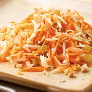 Carrot salad with honey-lemon dressing
