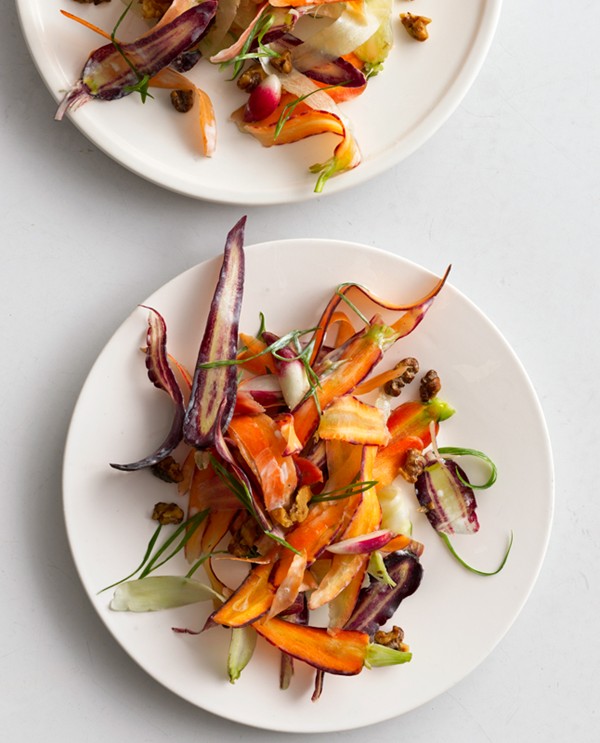Carrot salad with yogurt and coriander