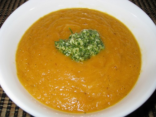 Carrot soup with dill pesto