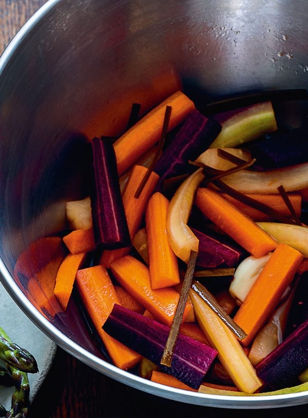 Carrots with kombu and garlic