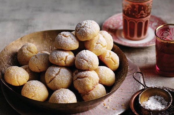 Cashew and semolina ma'amoul (Middle Eastern biscuits)