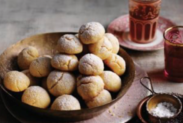 Cashew and semolina ma'amoul (Middle Eastern biscuits)