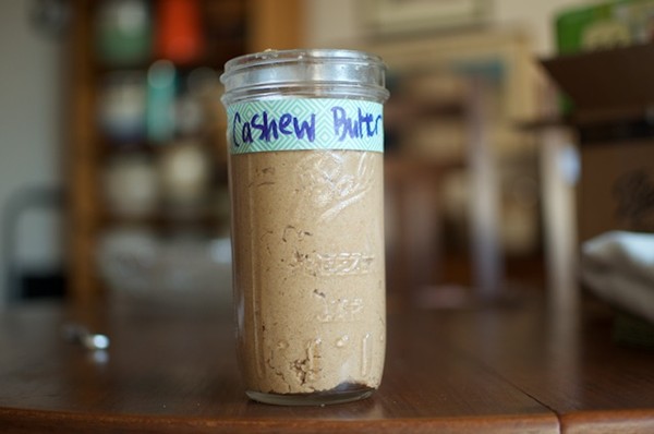 Cashew butter with honey and cinnamon