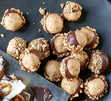 Cashew caramels 