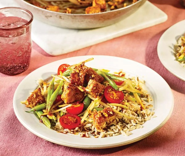 Cashew-crusted tofu & apple som tam-style salad