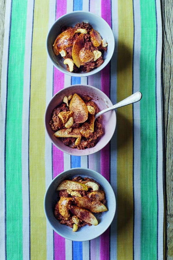 Cashew, pear and chocolate baked oats