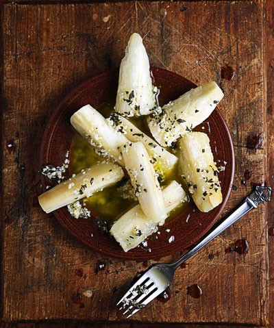 Cassava with garlic and citrus (Yuca con mojo)