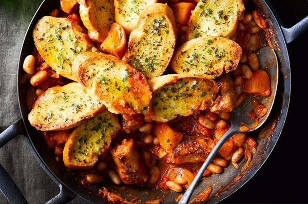 Cassoulet-style sausage & apples
