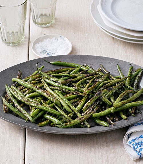 Cast-iron green beans with soy and sesame